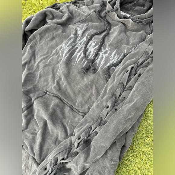 Darker Wavs Hoodie - Picture 3 of 4